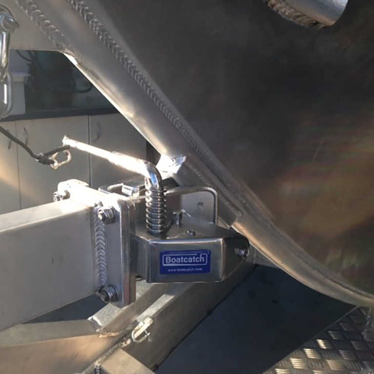 Boatcatch on alloy hull boat