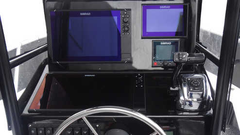 Simrad marine electronics in EMC-630CC commercial fishing boat Simrad marine electronics in EMC-630CC commercial fishing boat