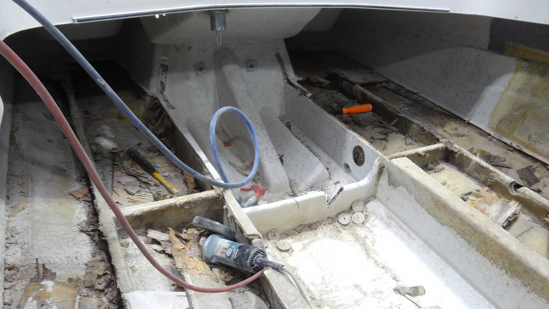 Haines Signature 1900S, during demolition